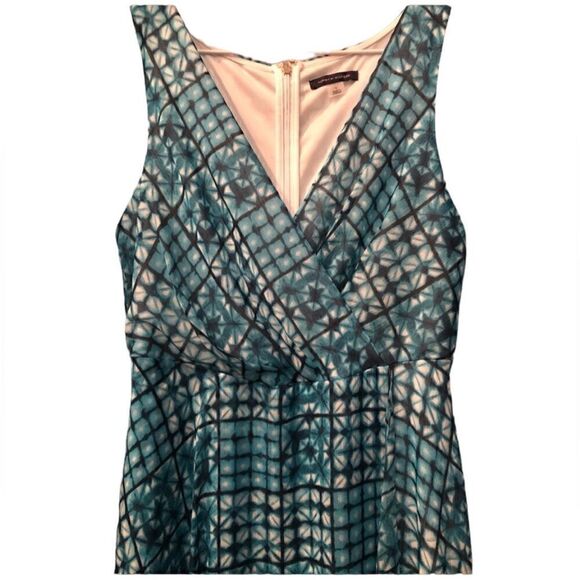 NWT Tommy Hilfiger Teal Blue Chiffon Sleeveless V-Neck Front Rise Dress Size: 6 - Picture 4 of 9